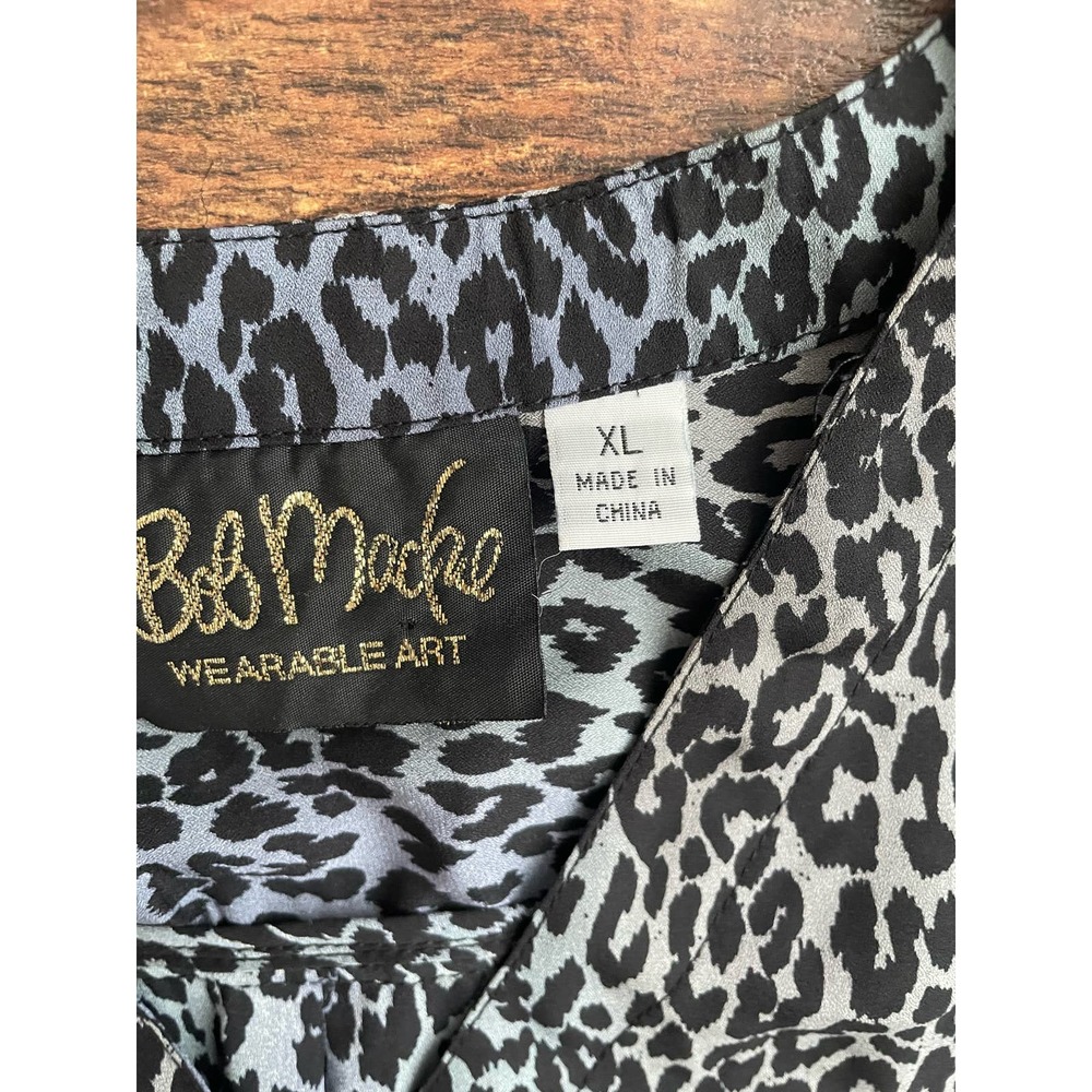 Bob Mackie Wearble Art Long Sleeve Button Up Womens Lightweight Cheetah Top XL - Picture 2 of 12